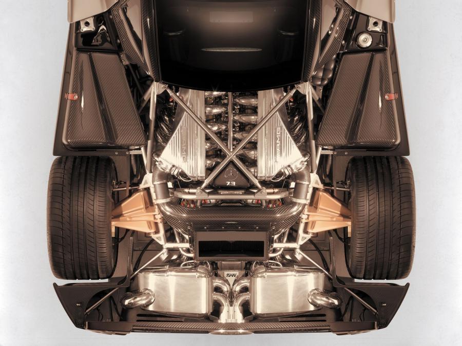 Моторный отсек Pagani Zonda F 2005 года  (фото 65 из 82)